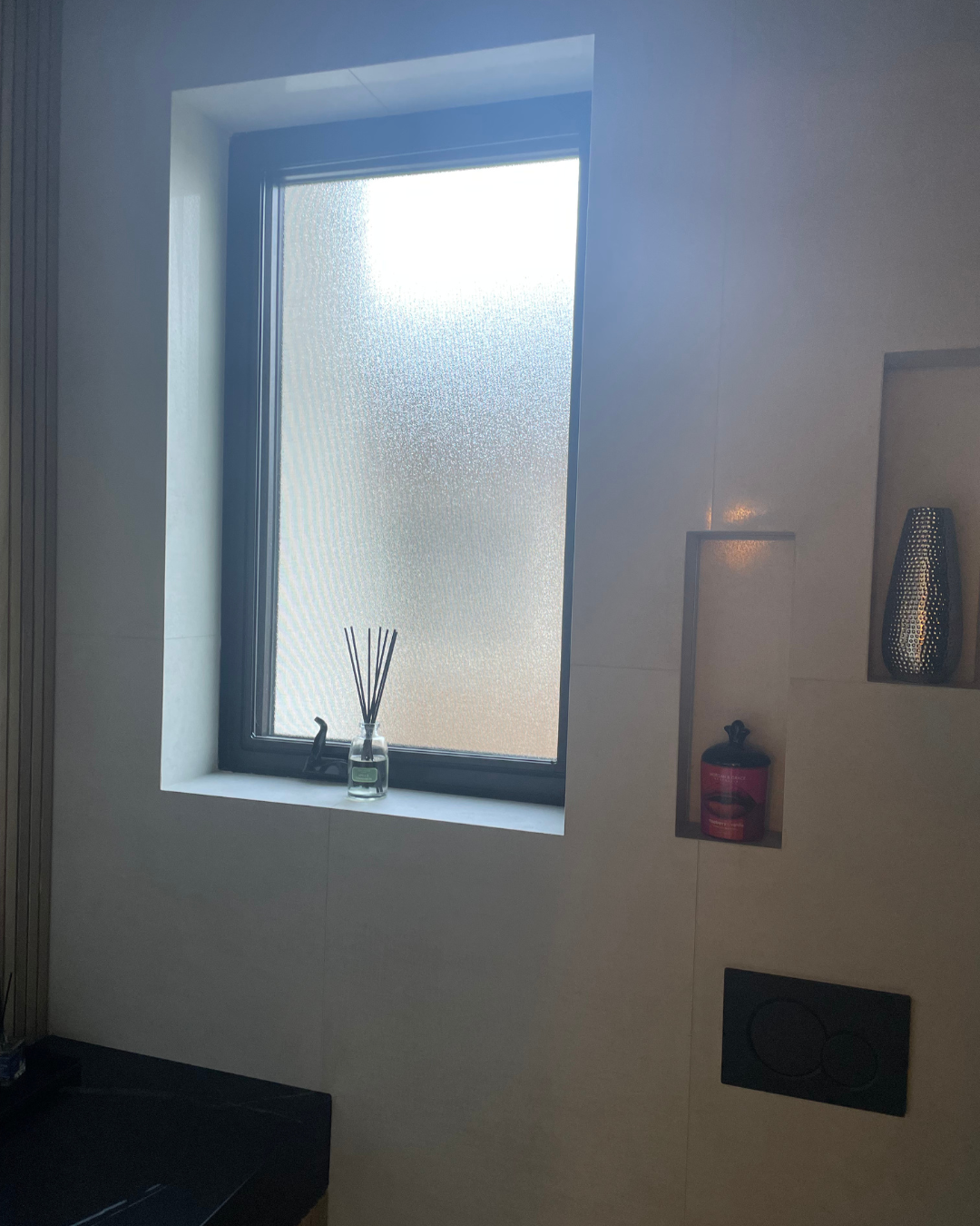 Casement windows Toronto — modern vinyl window installations for homes across the GTA, combining energy efficiency, style, and durability.