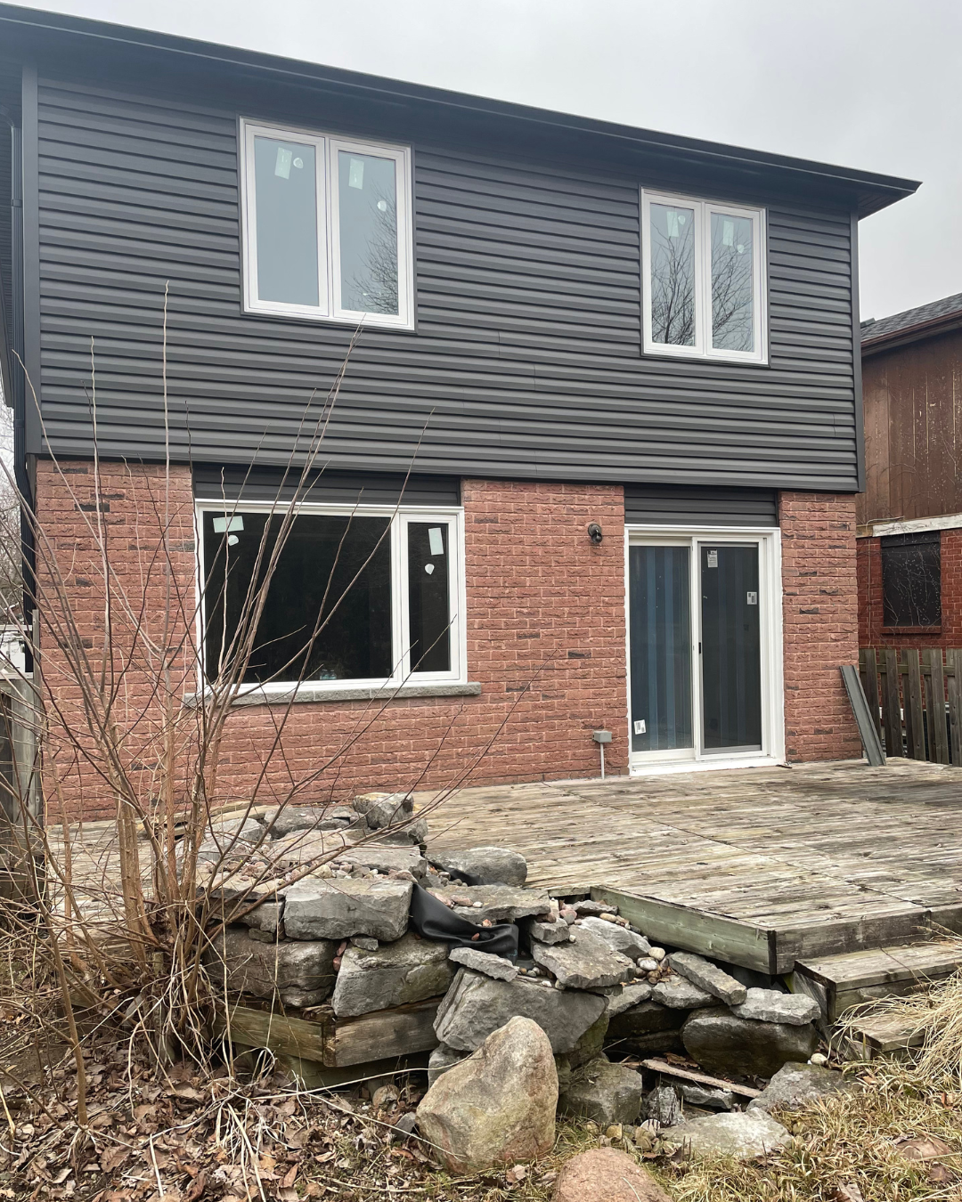 Casement windows Toronto — modern vinyl window installations for homes across the GTA, combining energy efficiency, style, and durability.