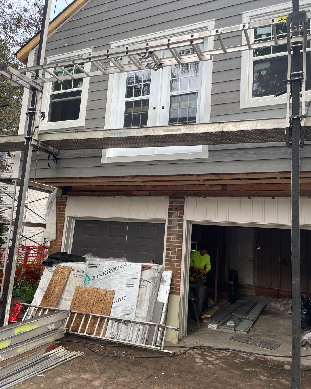 Modern Hung Windows in Toronto home – energy-efficient vinyl design with easy tilt cleaning and smooth operation.