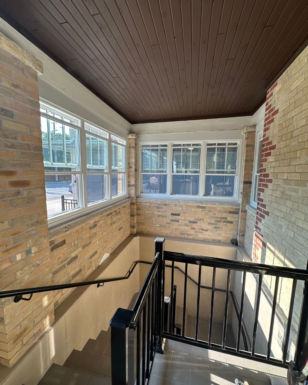 Modern Hung Windows in Toronto home – energy-efficient vinyl design with easy tilt cleaning and smooth operation.