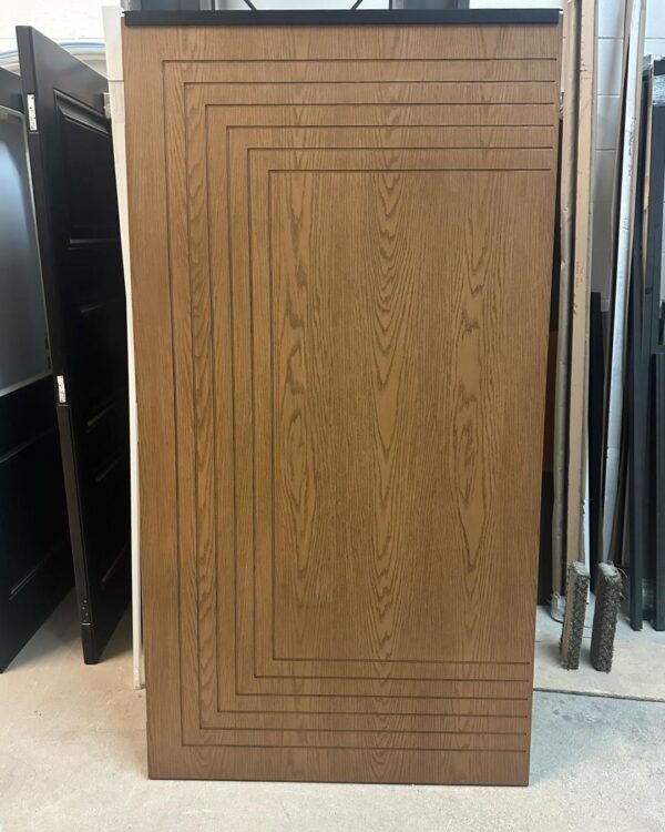 A-wood-grain-fiberglass-front-door-2